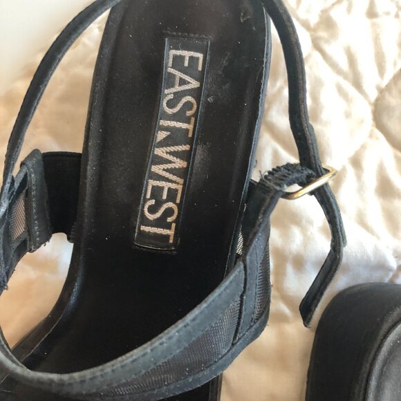 SUMMER SANDALS - Picture 2 of 5